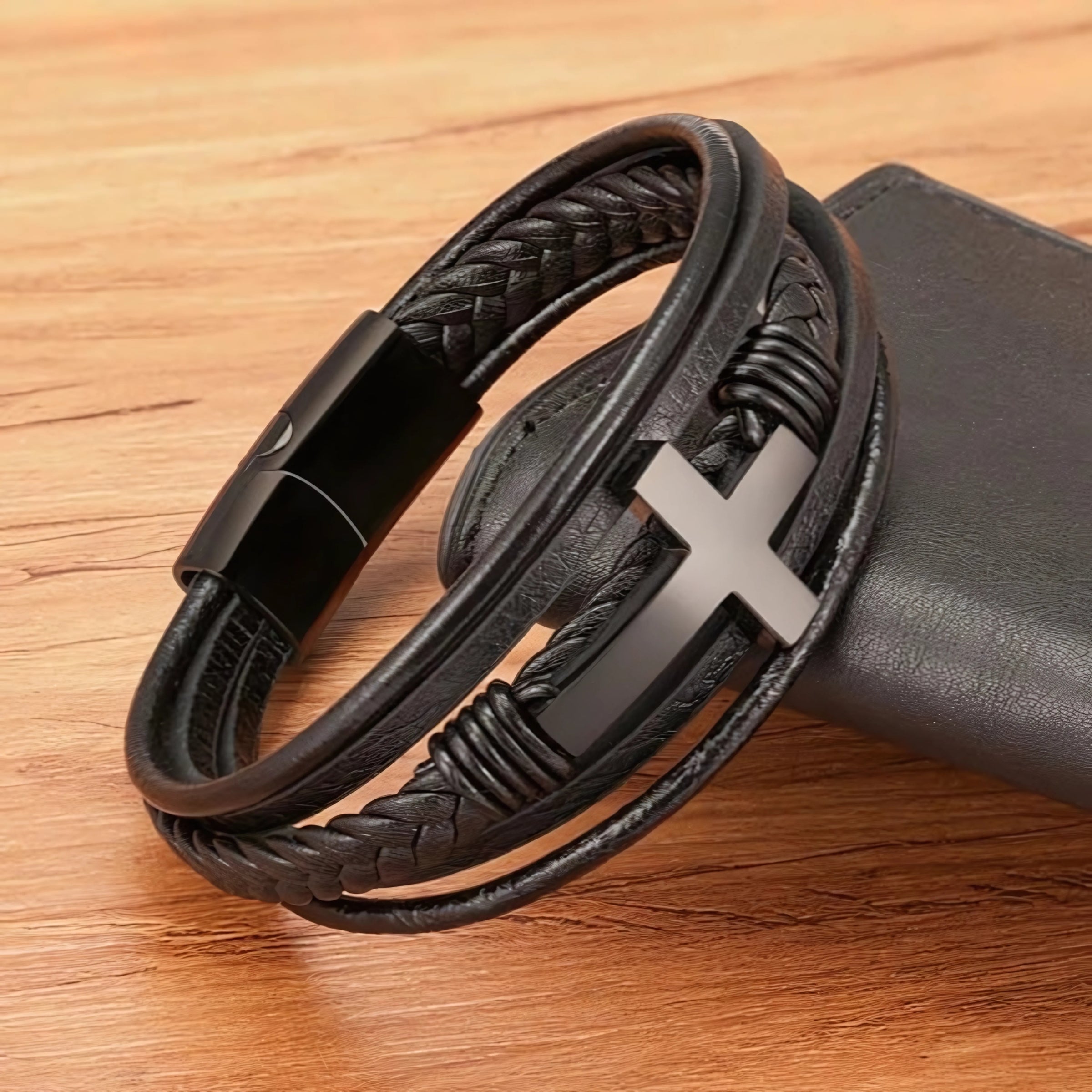 Men¡¯s Woven Leather Cross Bracelet